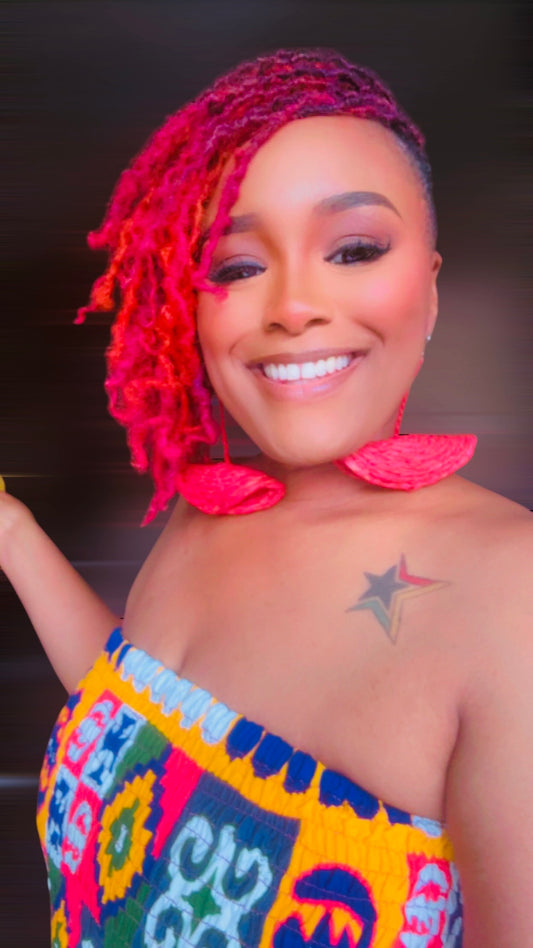 Cape Coast Crescent Earrings – Handwoven Rattan Curve Earrings from Ghana